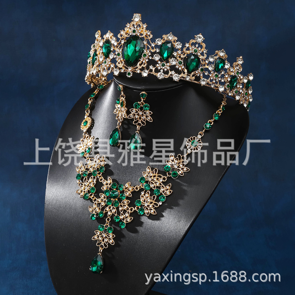 European and American luxurious and elegant bridal chain, three-piece set, hair accessories, ornaments, high-end wedding necklace, earrings, crown Specification image
