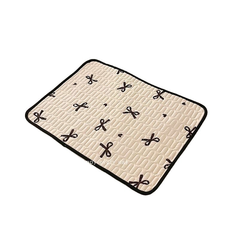 批发儿童超大婴儿隔尿垫姨妈月经生理期女学生宿舍防水防滑床垫白底实物图