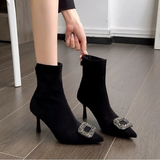 水钻高跟弹力瘦瘦靴子秋冬季新款秋冬气质百搭黑色尖头细跟短靴女
