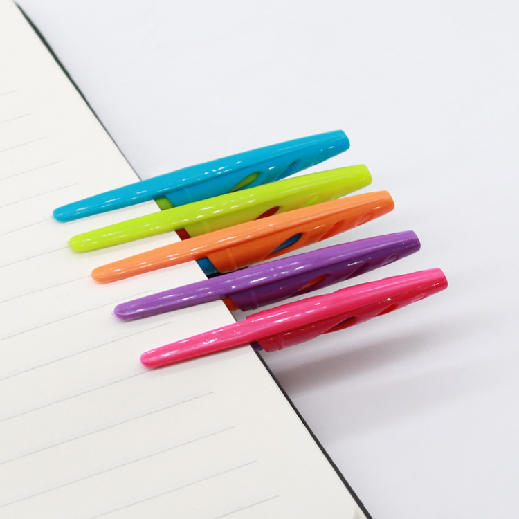 Yalong Cross-border's new color pen barrel design 0.7MM ballpoint pen is a high-quality medium oil pen for schools and offices Item Picture