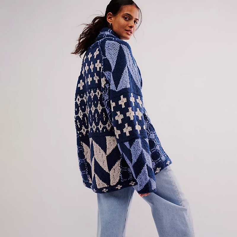 2024 Cross-border European and American Autumn/Winter new knitted sweater Y2K Abstract print lapel loose long-sleeved knitted sweater for women Application Scenario