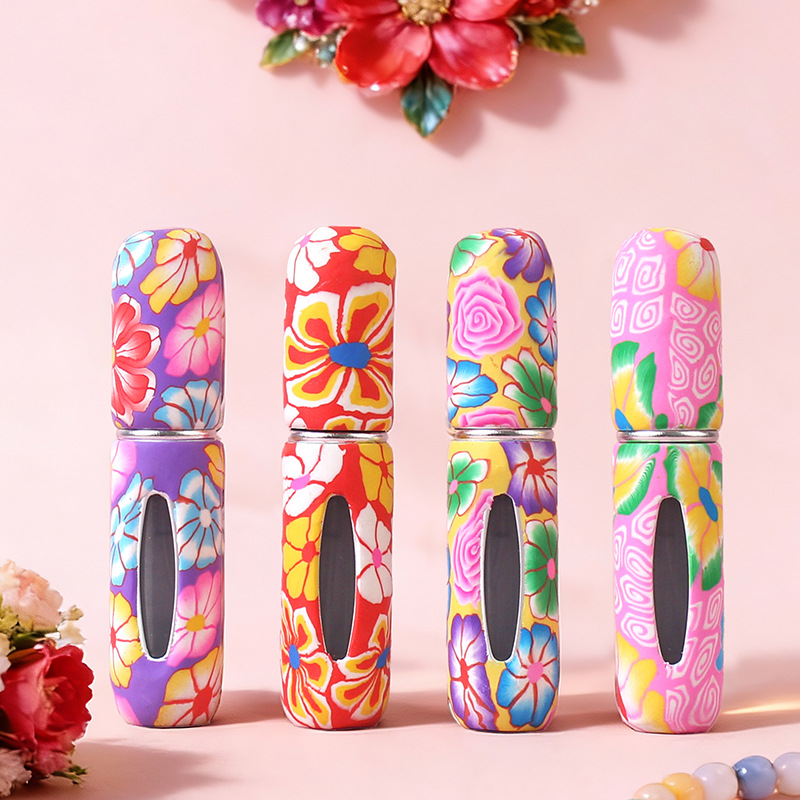 A new cross-border 5ml perfume dispenser bottle made of soft clay, portable, with a direct bottom filling and self-pumping press-type spray bottle Specification image