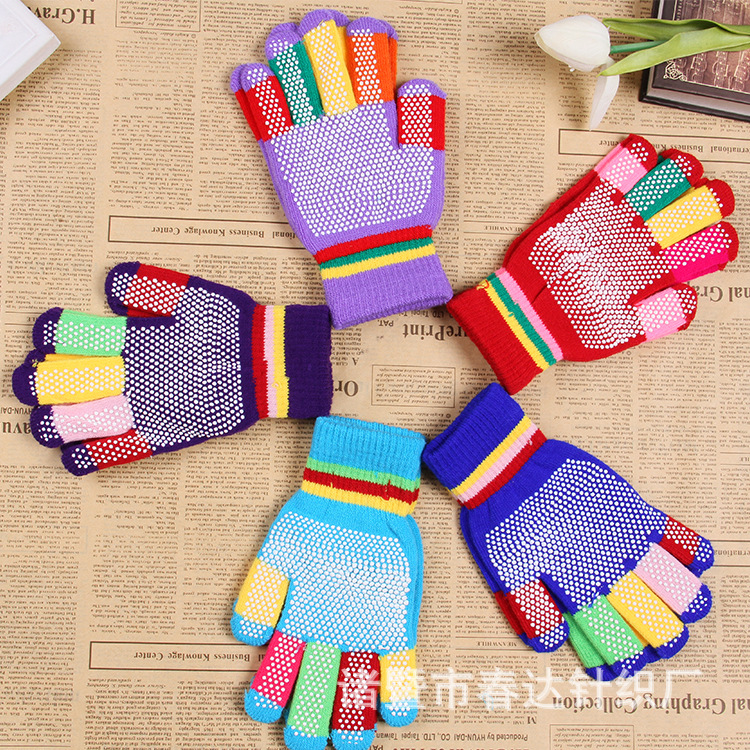 Wholesale full-finger anti-slip yoga warm gloves, winter knitted magic print, women's six-color five-finger touch screen details Picture