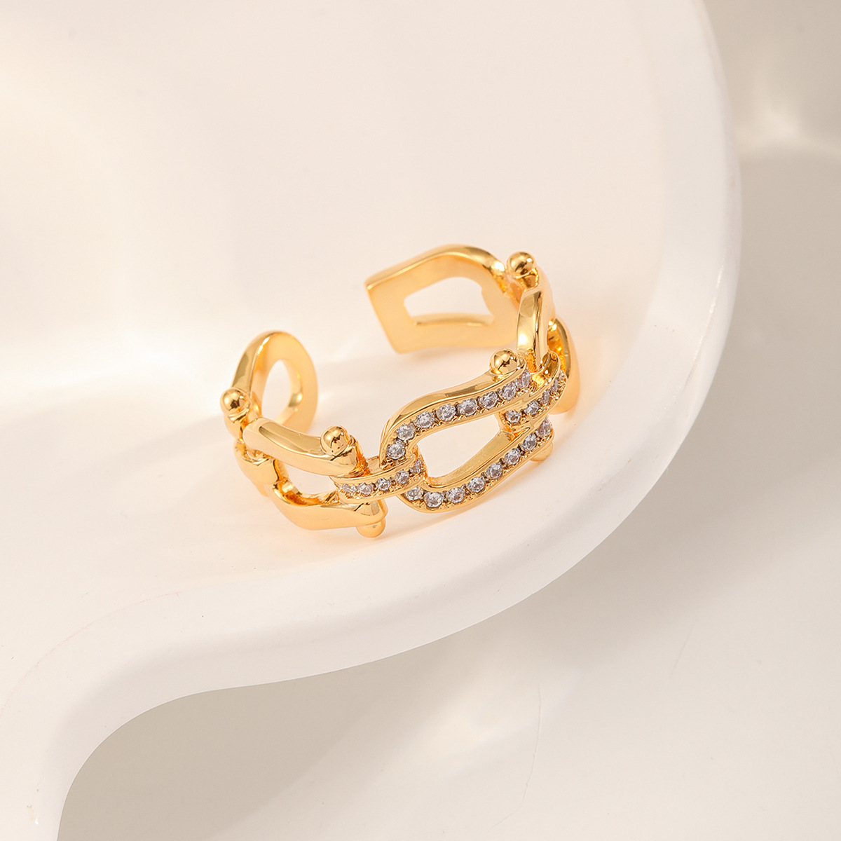 Nasha Cross-border exclusive horseshoe-shaped couple rings for women, no color fading, adjustable, copper-plated 18K real gold ring, plain bezel details Picture