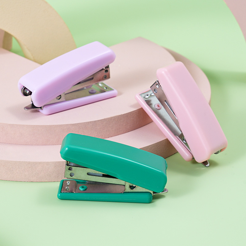 Wholesale of high-appearance-level children's gifts, scissors, little dinosaur stationery sets, school supplies, staplers, and tape sets Specification drawing