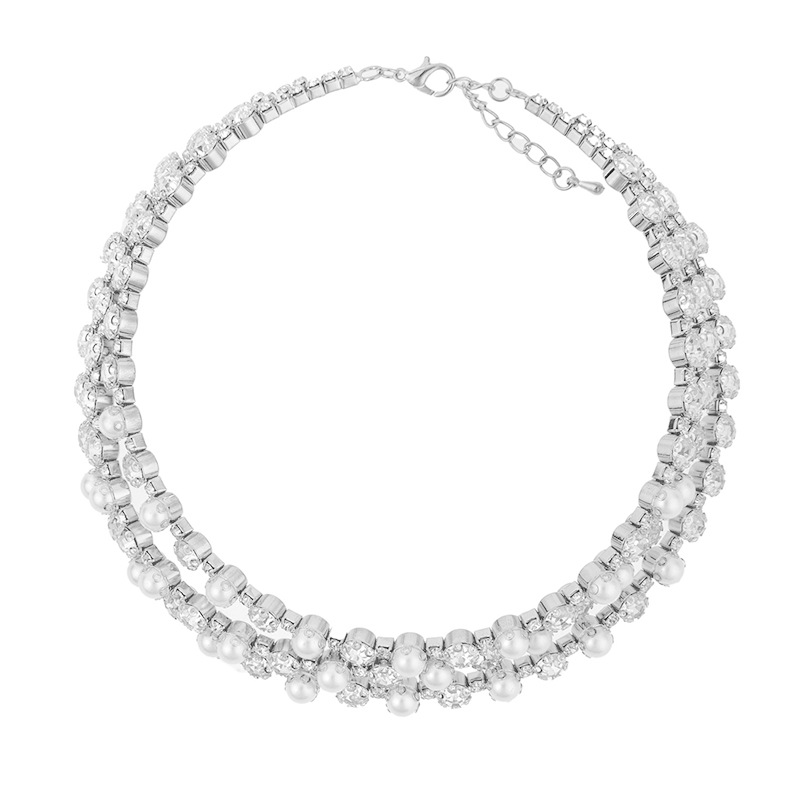 The bride's wedding features three rows of pearl necklaces, multiple rows of elastic rhinestones from Europe and America, and luxurious and elegant choker necklaces Item Picture