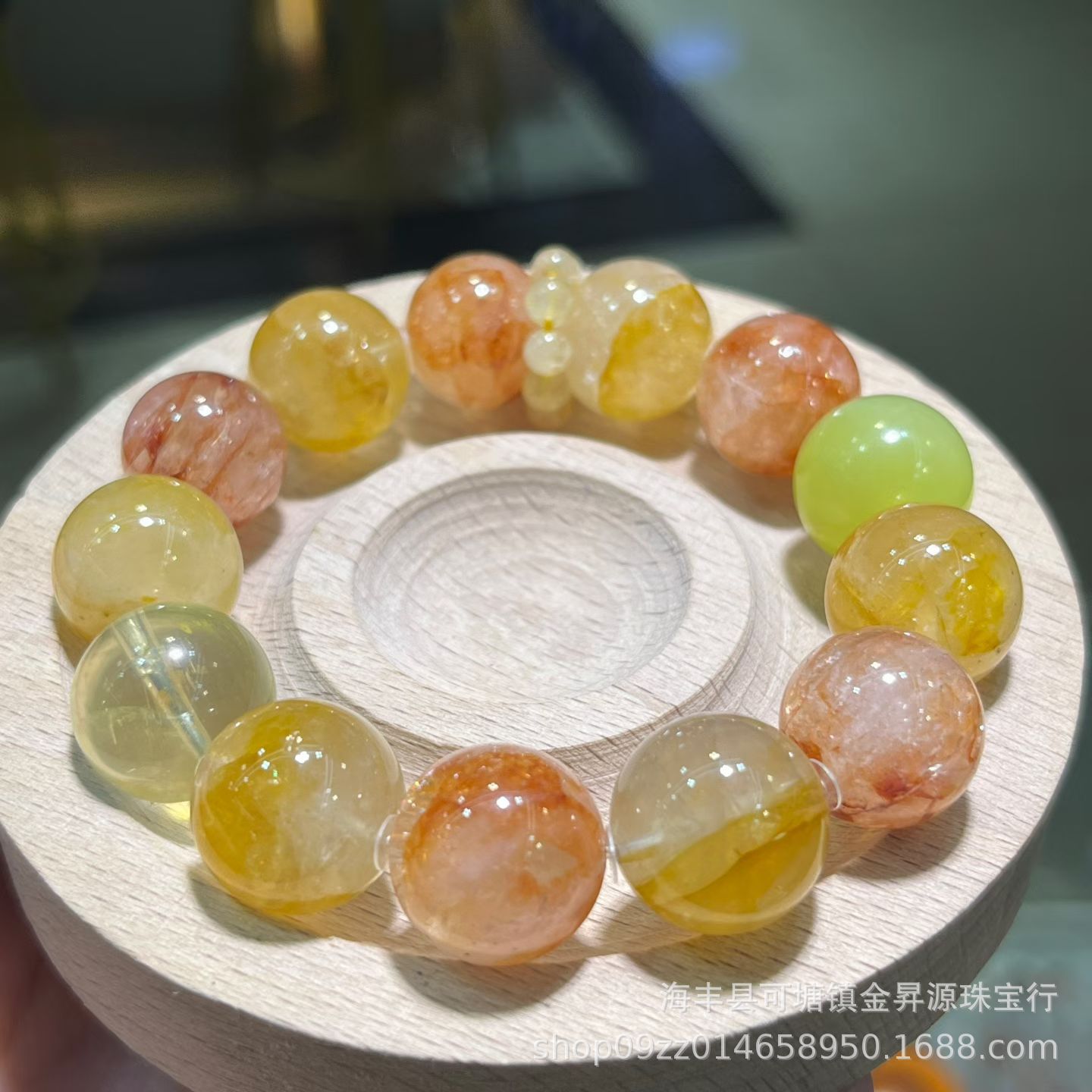 红胶花黄胶花水晶手串青提岫玉柠檬黄金发晶手链枫叶秋色原创轻奢图