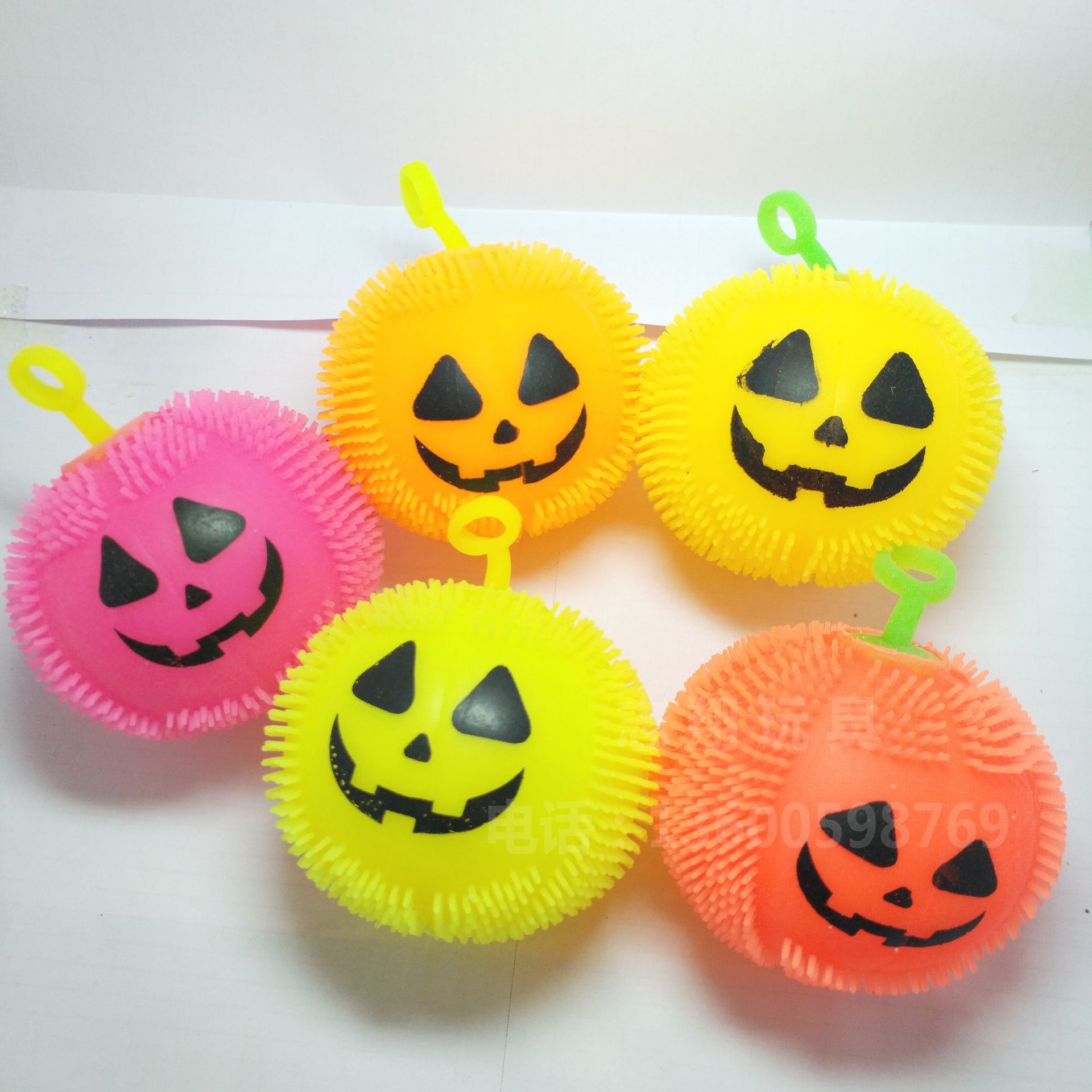 Pumpkin fluffy balls, pumpkin Ghost Festival cute venting balls, prank toys are selling well in kindergartens