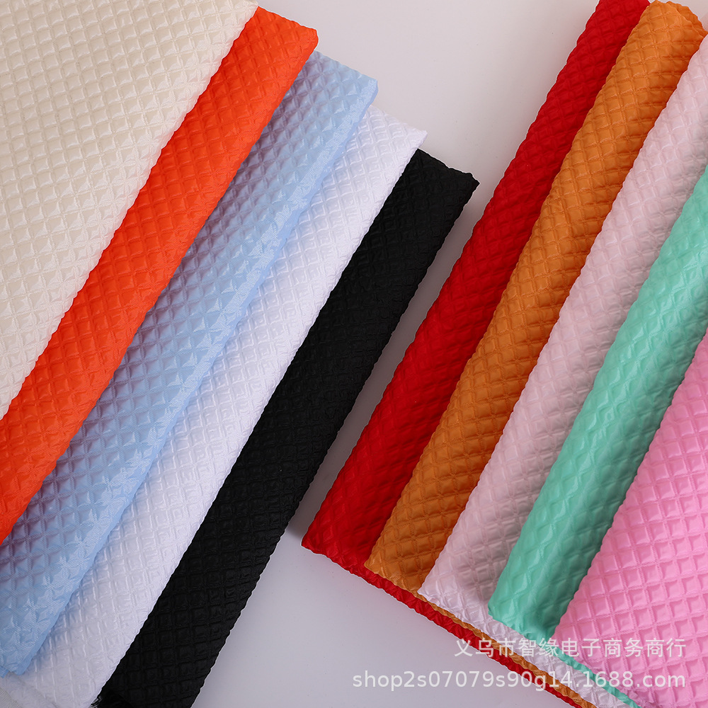 Three-dimensional square embossed bubble fabric, flower packaging materials, luggage, sleeves, headwear, accessories, double-layer bubble wrinkled fabric, composite fabric Application Scenario