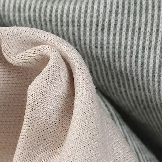 In stock, there are 200g and 280g of elastic vertical striped fabric made of sheepskin velvet, suitable for autumn and winter casual base shirts and wide-leg pants Item Picture