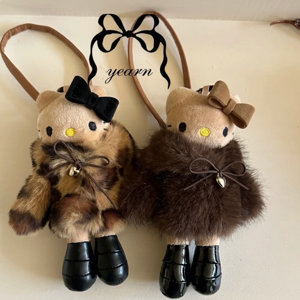 New autumn and winter leather long-legged Kitty cat bag pendant, cartoon cute and versatile keychain kt pendant, Little Red Book