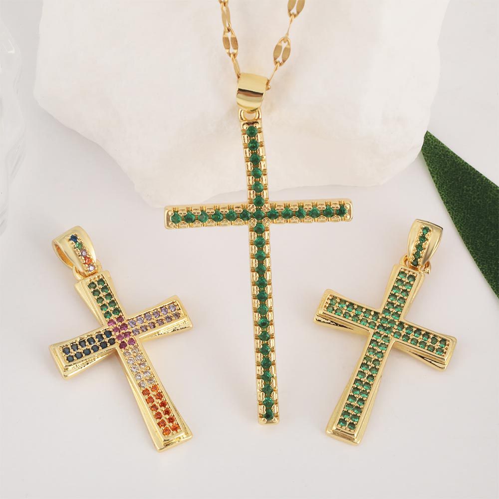 Amazon cross-border accessories fashion pendants, copper zircon gilded cross pendants, versatile lip chains wholesale details Picture