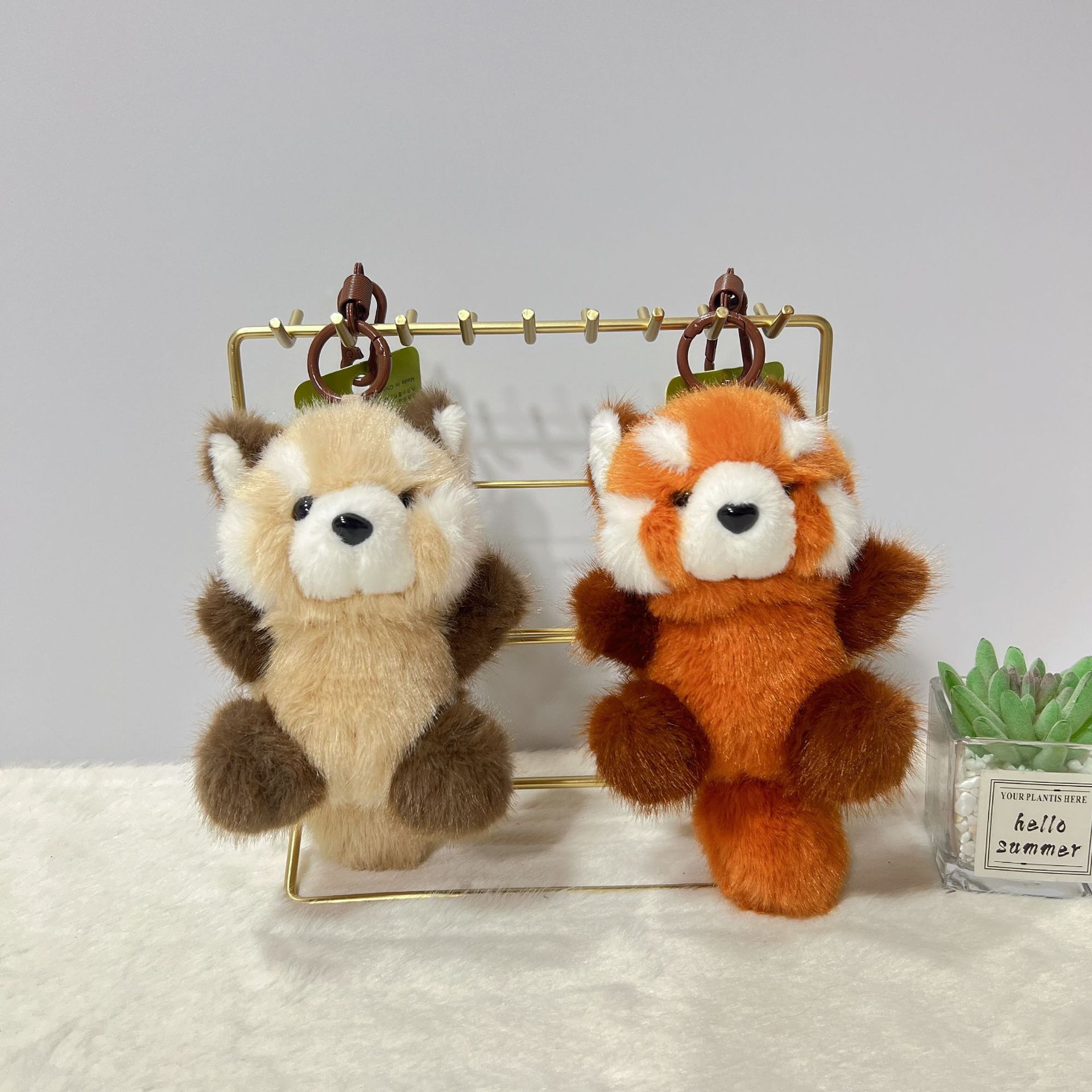 Cute sitting raccoon, Golden Man, mink fur cat doll pendant, long-haired bear plush toy, keychain, schoolbag hanger Application Scenario
