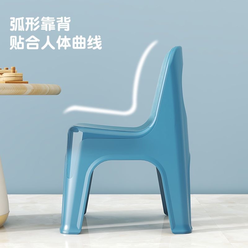 塑料桌椅实物图