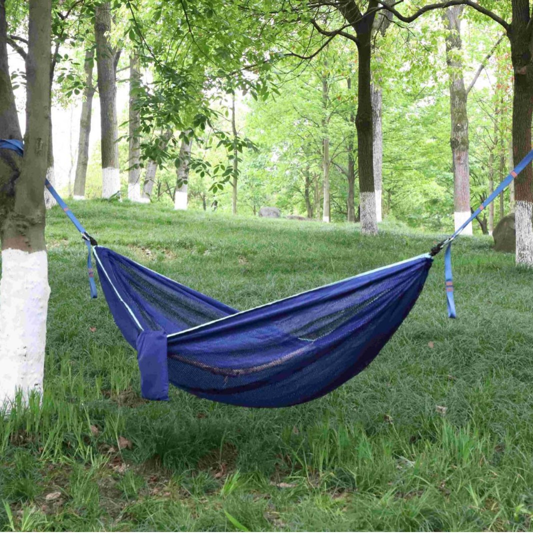 Ice Silk Camping Outdoor Hammock Camping Outdoor Campsite Anti-rolking Color mesh Hammock Summer Hanging Chair swing details Picture