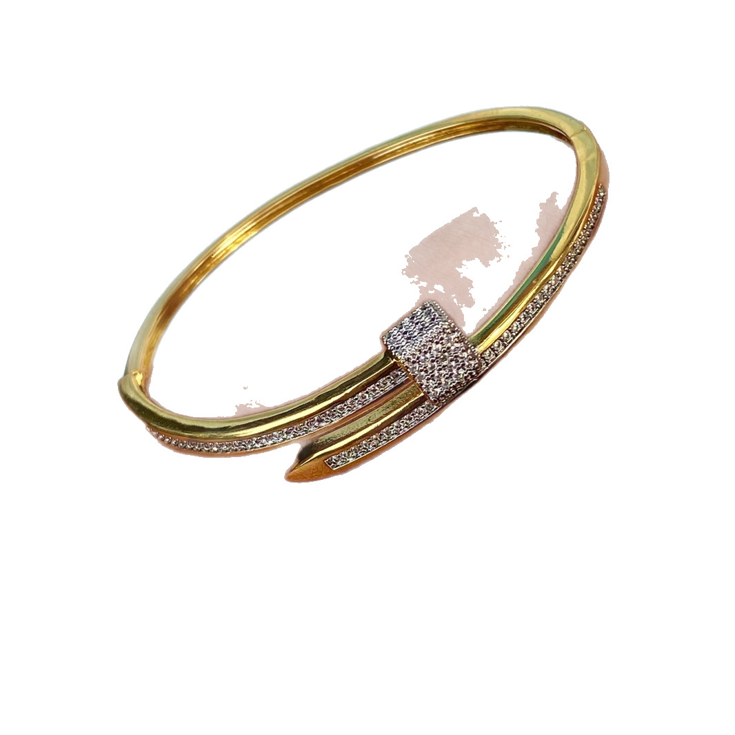 A popular two-color electroplated nail ring and bracelet set in European and American fashion, with a slightly inlaid zircon ring and bracelet for women Item Picture