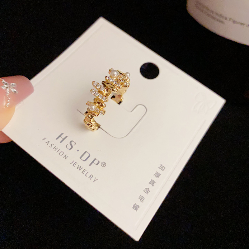 The new summer fashion design, full diamond irregular opening ring, exquisite, individual, versatile and high-end index finger ring for women details Picture