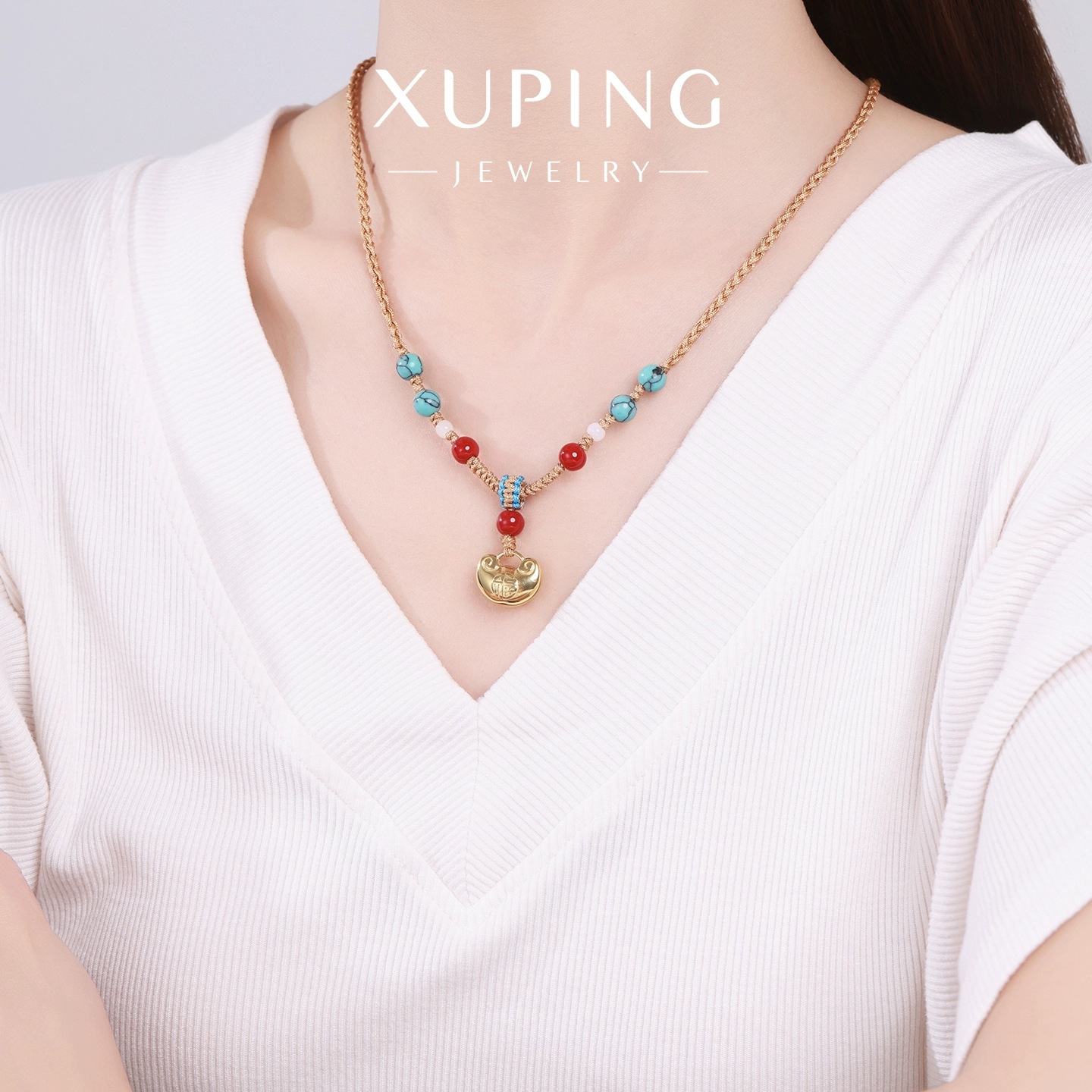 Xu Ping hand-woven pull-out adjustable necklace, colorful beaded stainless steel imitation gold ingot woven rope necklace for women Application Scenario
