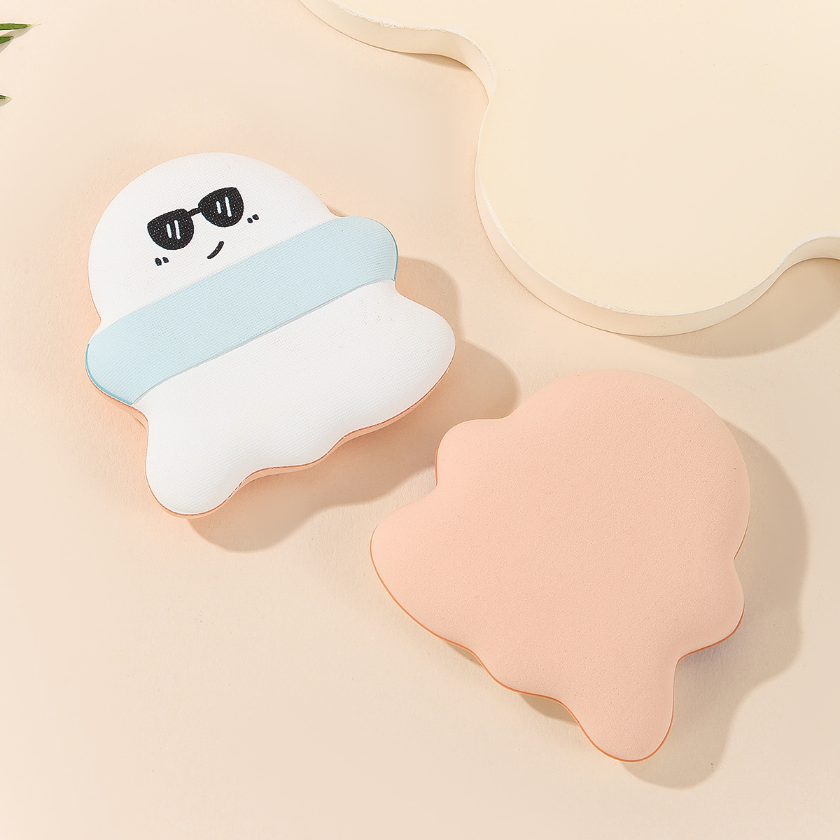 新款可爱幽灵气垫粉扑卡通不吃粉干湿两用细腻服帖新手美妆工具产品图