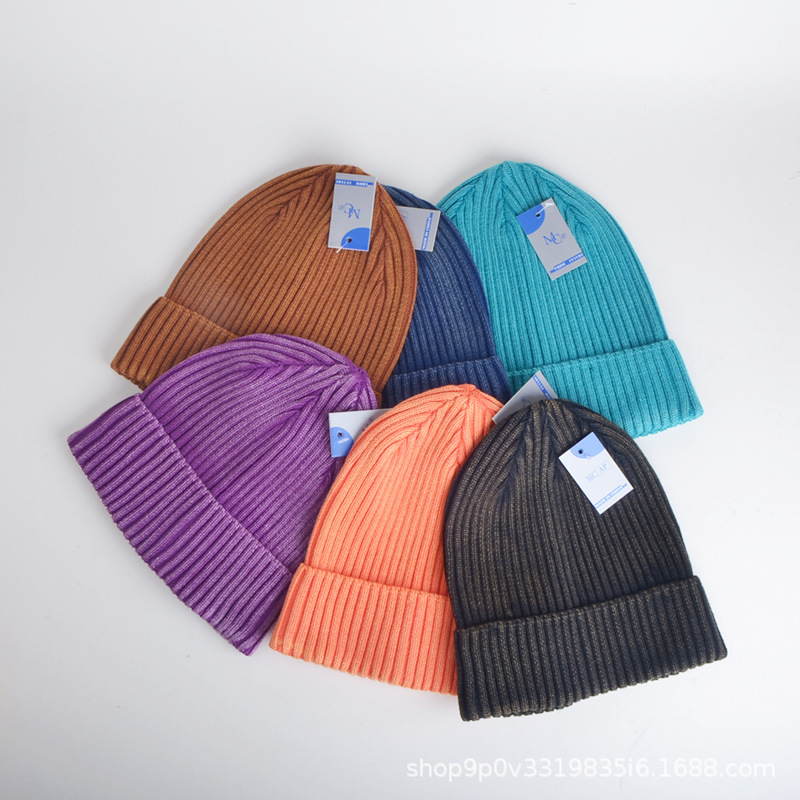 Autumn and winter new two-color knitted hats, European and American woolen hats, fashionable and simple cold hats, men's and women's winter warm hats details Picture