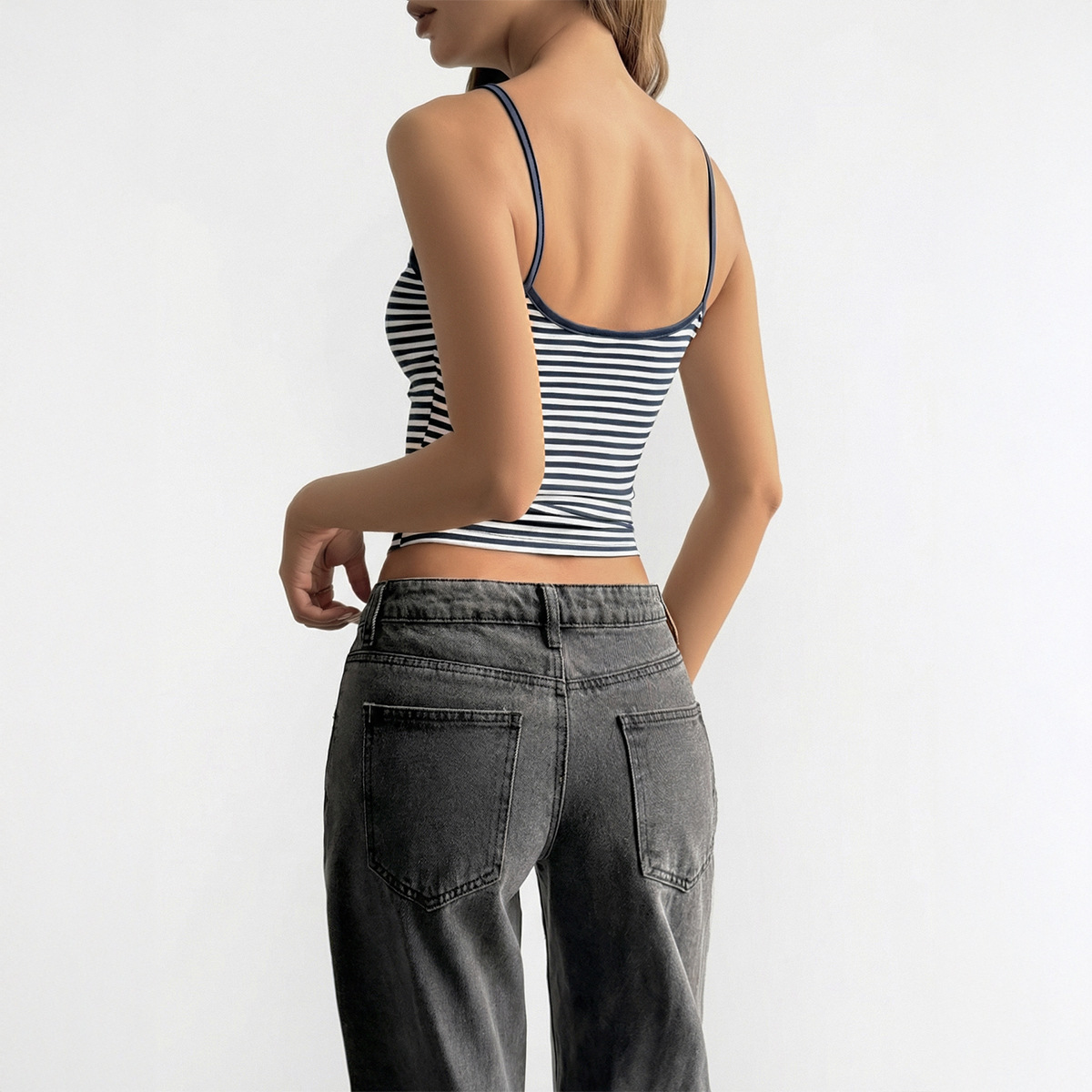 Cross-border European and American Y2K Hot Girl Fashion Versatile vest top halter women's clothing 2026 Spring/Summer Amazon Independent Store Application Scenario