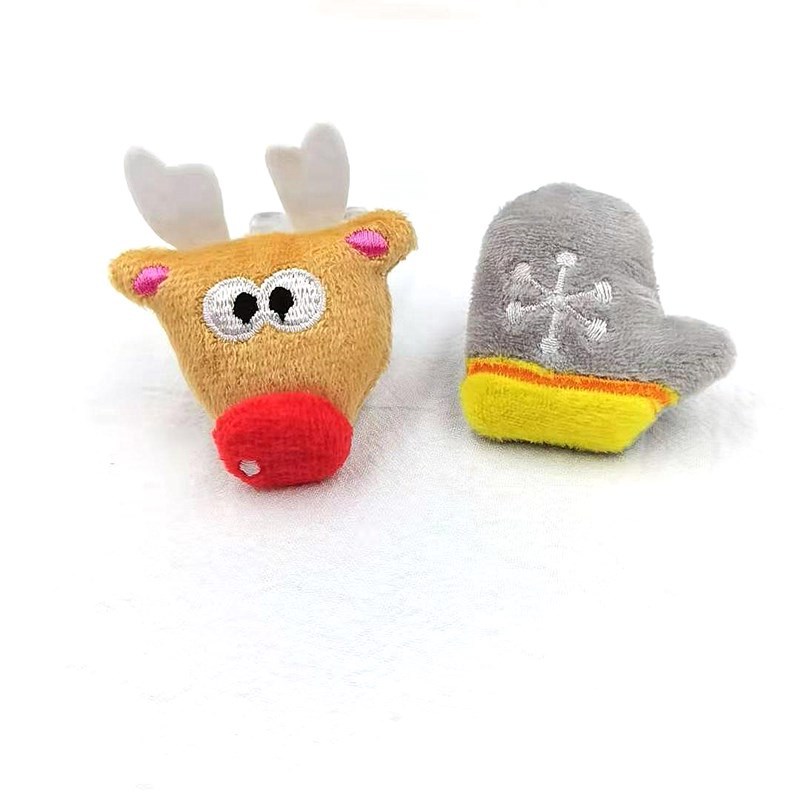 Christmas cartoon-shaped plush brooches in stock, export Christmas dolls, accessories, bags, shoes, socks and decorative accessories details Picture