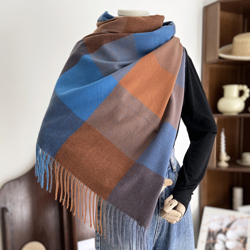 One-piece consignment scarf for women's autumn and winter 2024 new style warm faux cashmere large checkered shawl for students Korean-style scarves wholesale at street stalls Specification image