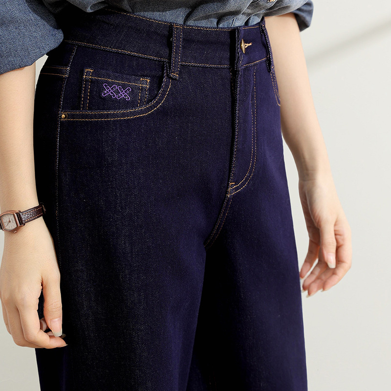 Factory direct sales of new style wholesale deep blue narrow jeans for women, casual and laid-back floor-length straight-leg pants with four-sided elasticity Application Scenario