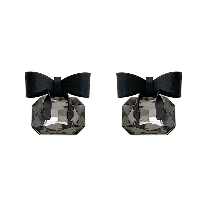 New black bow stud earrings for women in a cold and simple style, Korean style, stylish and fashionable commuting stud accessories Item Picture