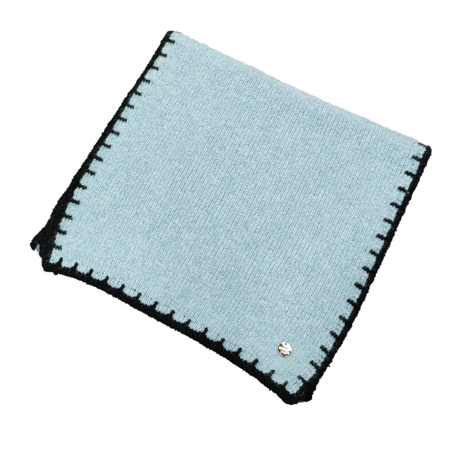 The new Korean version of the lockstitch knitted woolen scarf is a solid color in winter with a chanel-style Christmas atmosphere. It is a soft and glutinous scarf Item Picture