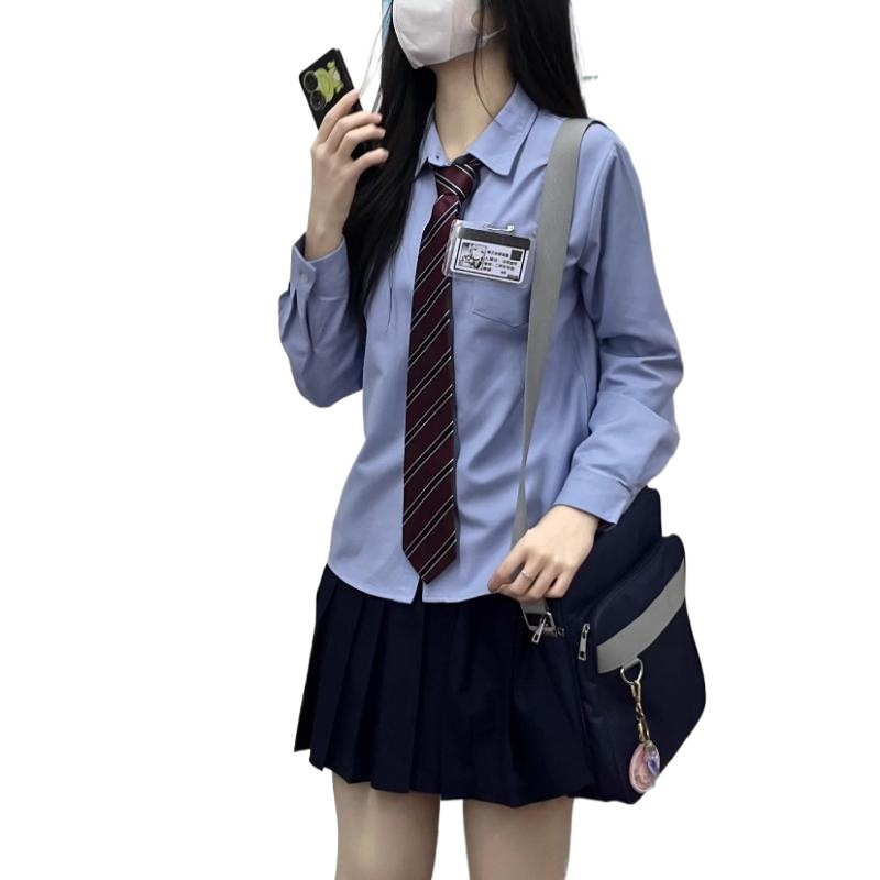 A long-sleeved blue jk shirt for outerwear and innerwear, with a unique design sense of the Spring and Autumn college style, a thin jk uniform for girls Item Picture