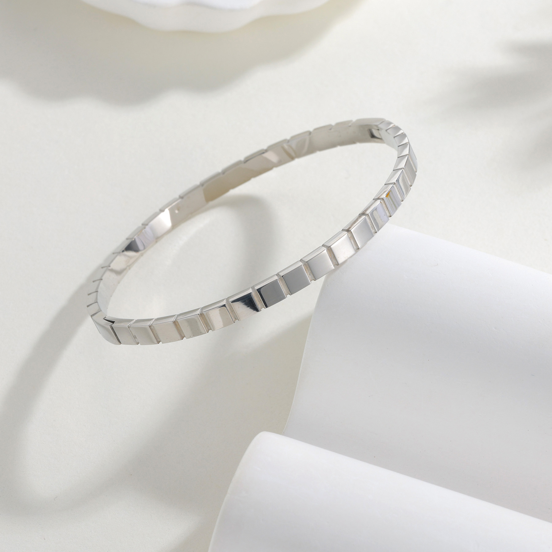Wholesale of 4MM square, round, personalized and simple stainless steel and titanium 304 bracelets that are the same style as those of European and American Instagram influencers Specification image