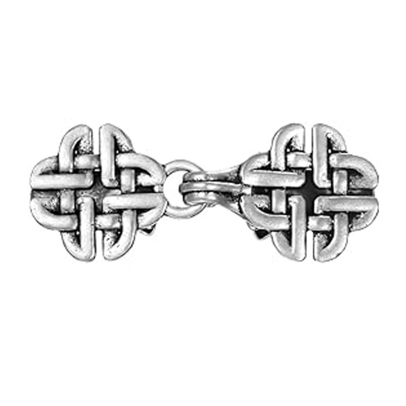 Silk scarf buckle, retro hollowed-out, versatile sweater clip, women's cardigan shirt collar clip, anti-glare buckle, brooch, scarf decoration Application Scenario