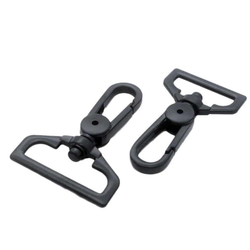 Bag hardware hooks, shoulder straps, adjustable hooks, pet leashes, thickened dog buckles in stock for wholesale Item Picture
