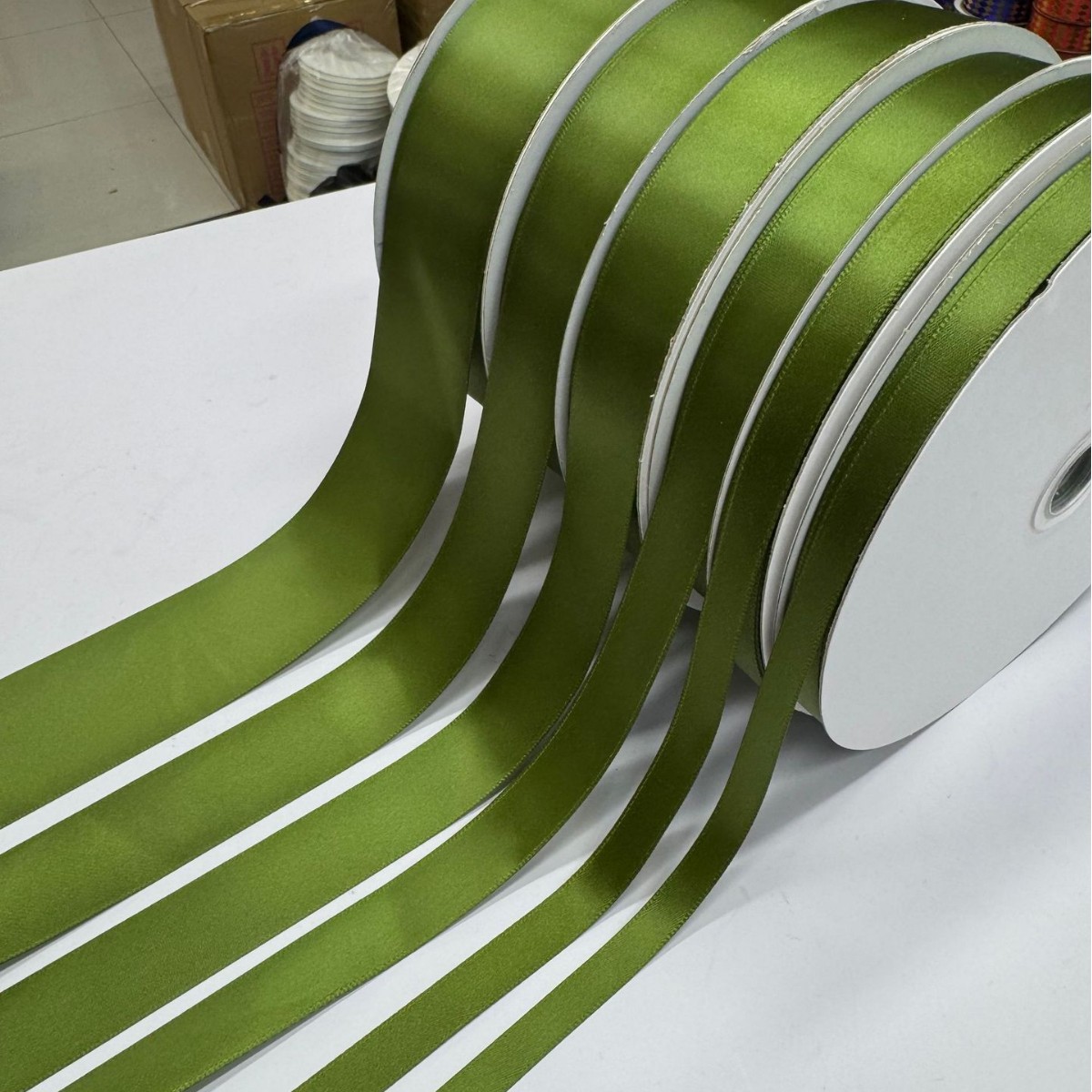 0.6CM-5CM olive green ribbon encrypted polyester ribbon gift box packaging ribbon silk cloth ribbon birthday gift box packaging details Picture