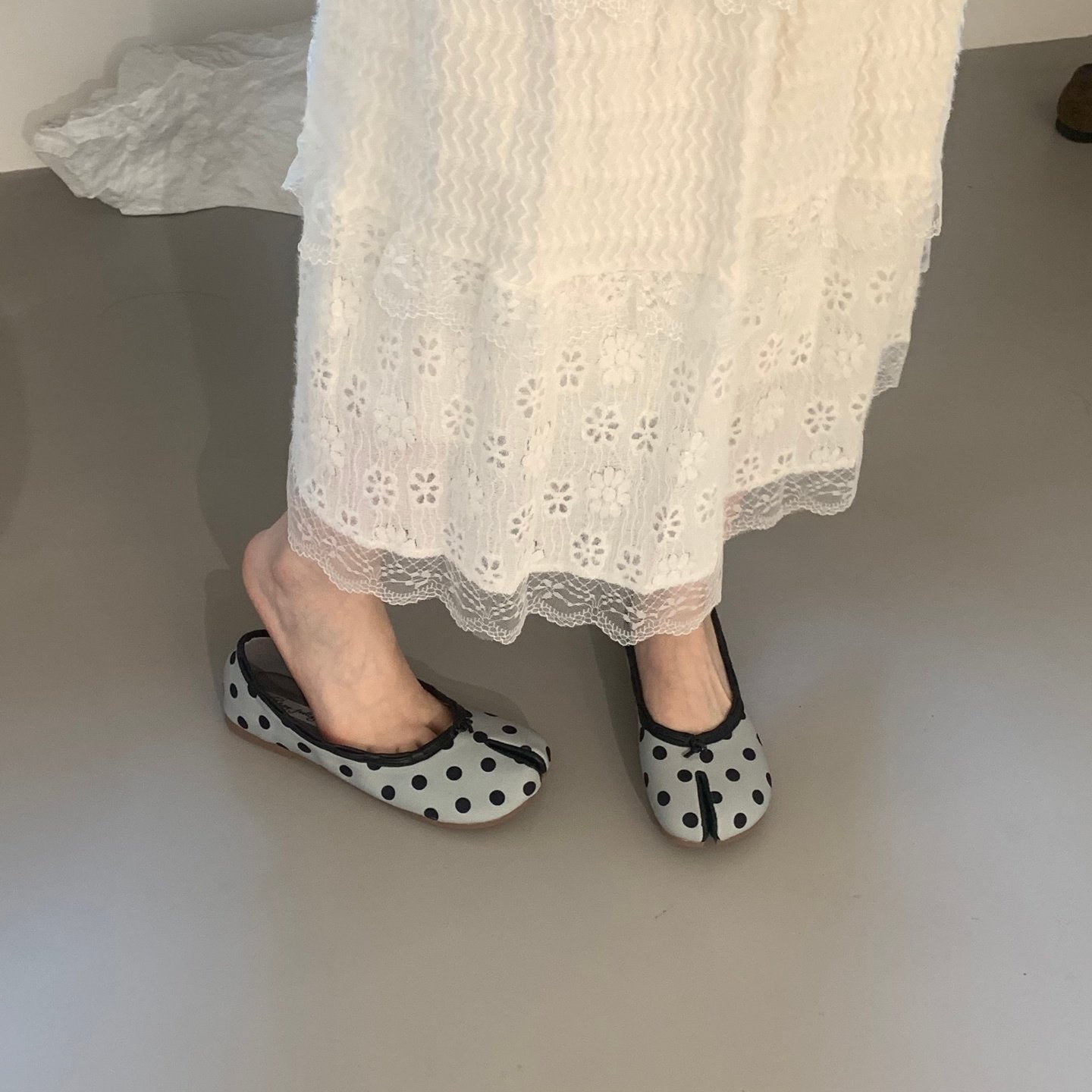 Flat bean, pig's foot, single shoes for women, spring and autumn 2026, horseshoe, toe, thumb, pig's foot, boat shoes, red ladle shoes Application Scenario