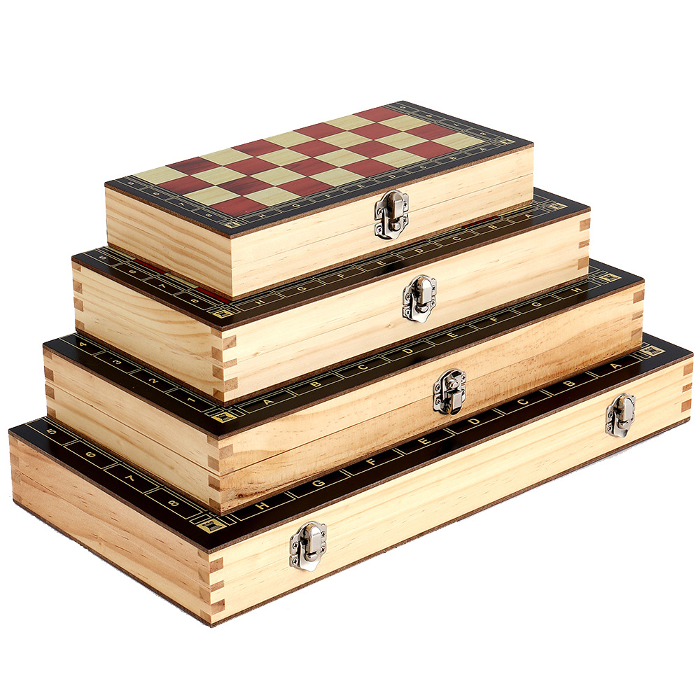 多尺寸带磁国际象棋桌上游戏玩具牌多尺寸跨境厂家直销批发塑料棋白底实物图