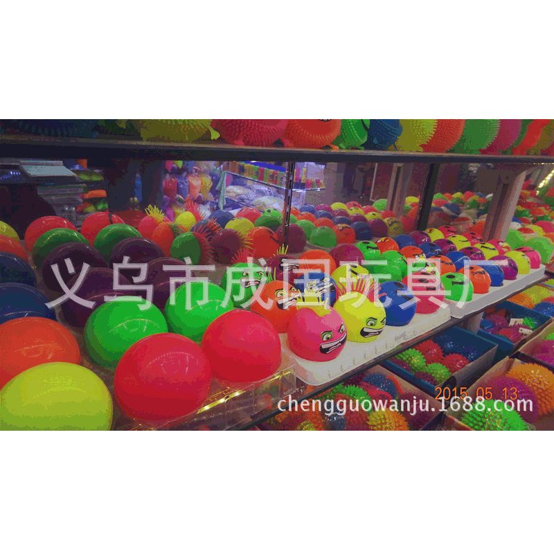 7.5公分闪光弹力球表面可印制图案迷你弹跳创意发光足球出口外贸