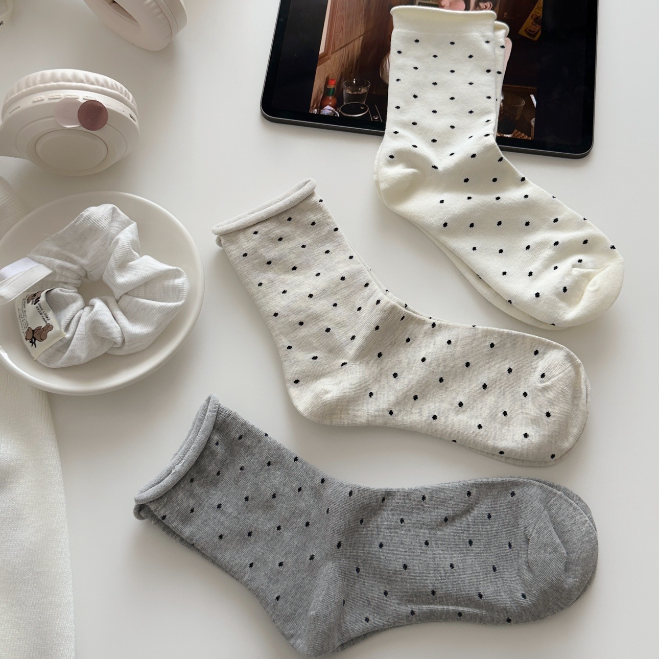 Rolled-up polka dot socks for women, mid-calf socks for spring and summer, Japanese style, student and girl style, school style, versatile, pile socks details Picture