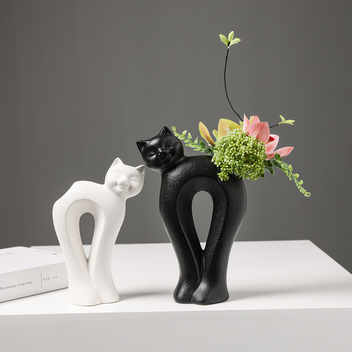 2025北欧陶瓷花瓶摆件现代简约酒店客厅酒柜玄关高级感插花装饰品艺术摆设