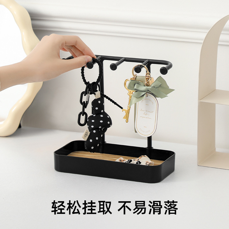 Vante household jewelry rack, storage and hanging rack, jewelry, hand, necklace, ring, earring rack, hair accessory and exquisite display rack Application Scenario