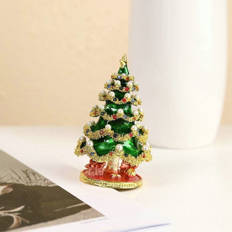 Wholesale of cross-border export goods, Christmas trees, home decorations, enamel craftsmanship, Christmas small gifts, alloy jewelry boxes Application Scenario
