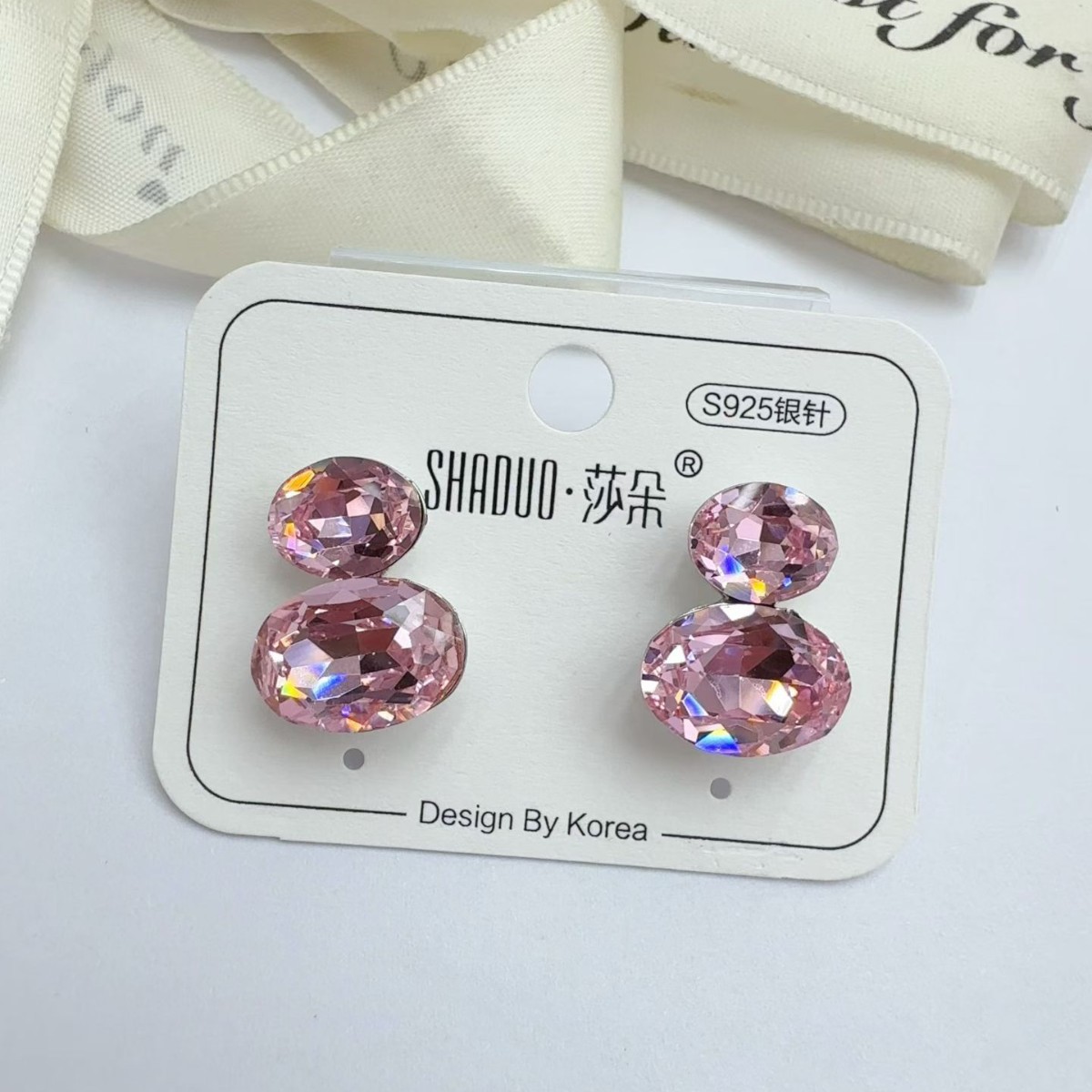 High-end, fashionable, light luxury and versatile s925 sterling silver stud earrings set with Austrian crystal gourds, exquisite earrings Application Scenario