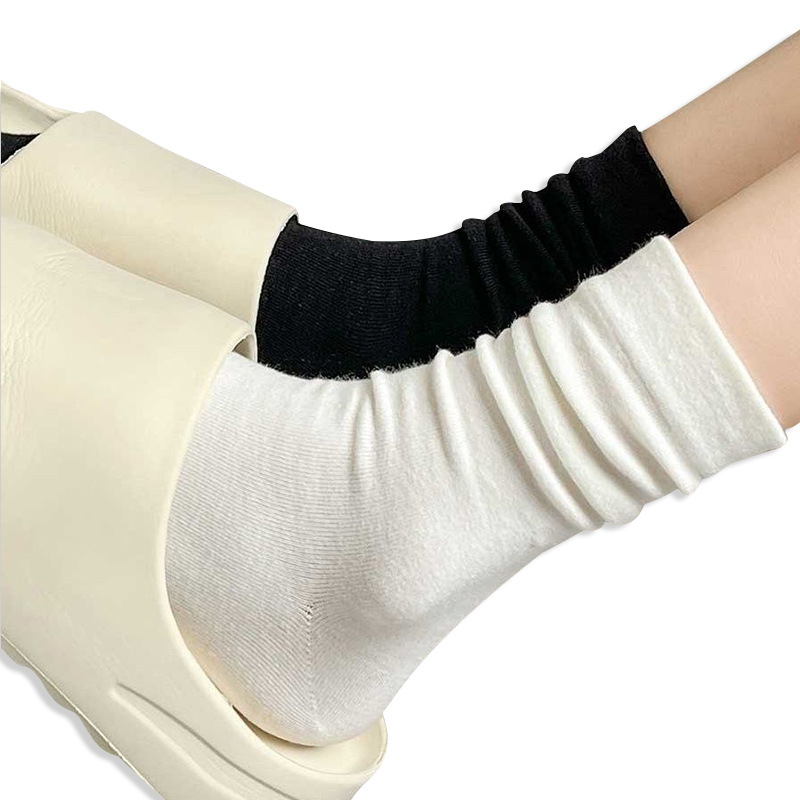 جوارب بيضاء من جوارب قطرية بيضاء Item Picture