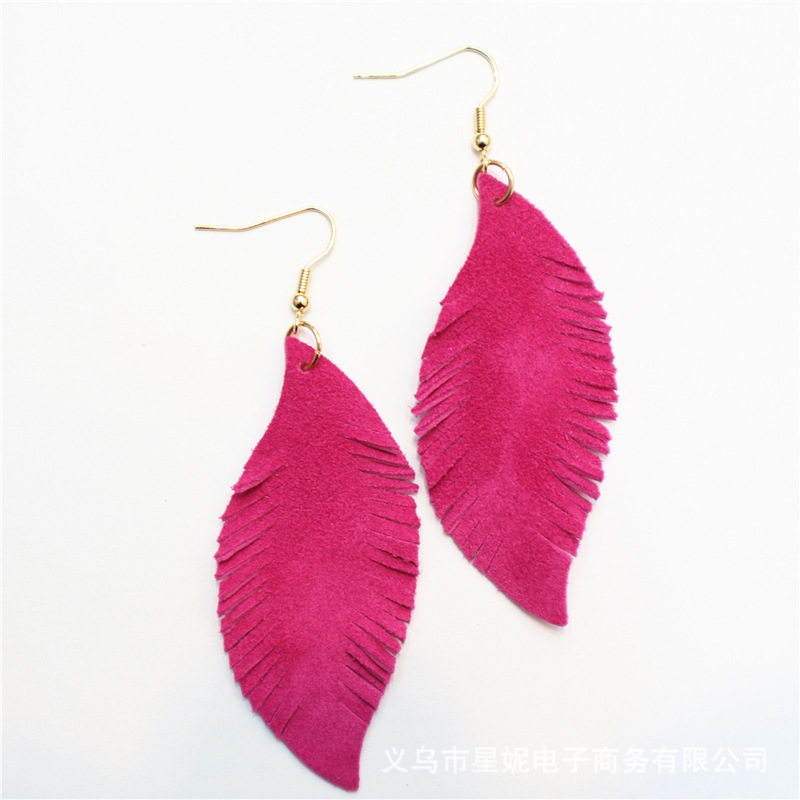 Fashionable and simple feather and sheepskin earrings, European and American style, cross-border e-commerce best-selling earrings manufacturer wholesale supply Item Picture