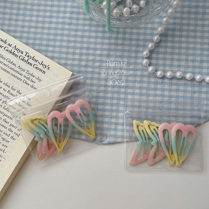 Colorful gradient hair clips, student and children's hair clips, cross-border clips Application Scenario