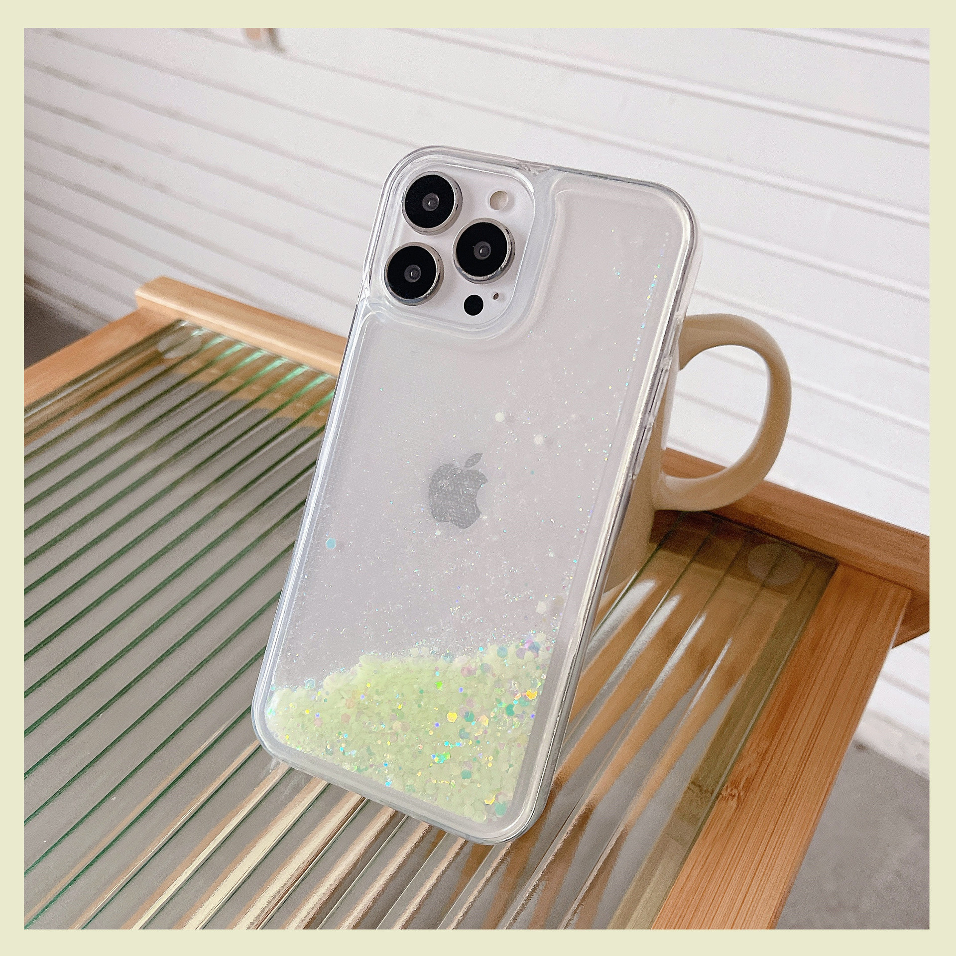 Creative luminous moving sands adecuado para iPhone17promax caja de teléfono móvil móvil móvil apple 16 flash powder slider 15 fluorescente Application Scenario