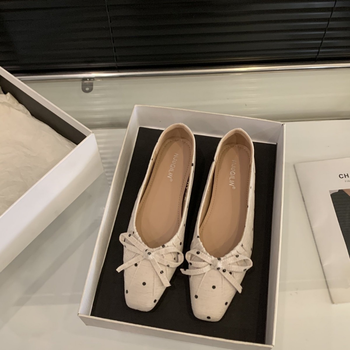 Insole height-increasing square toe white polka dot single women's shoes 2026 new spring French bow gentle evening shoes Item Picture