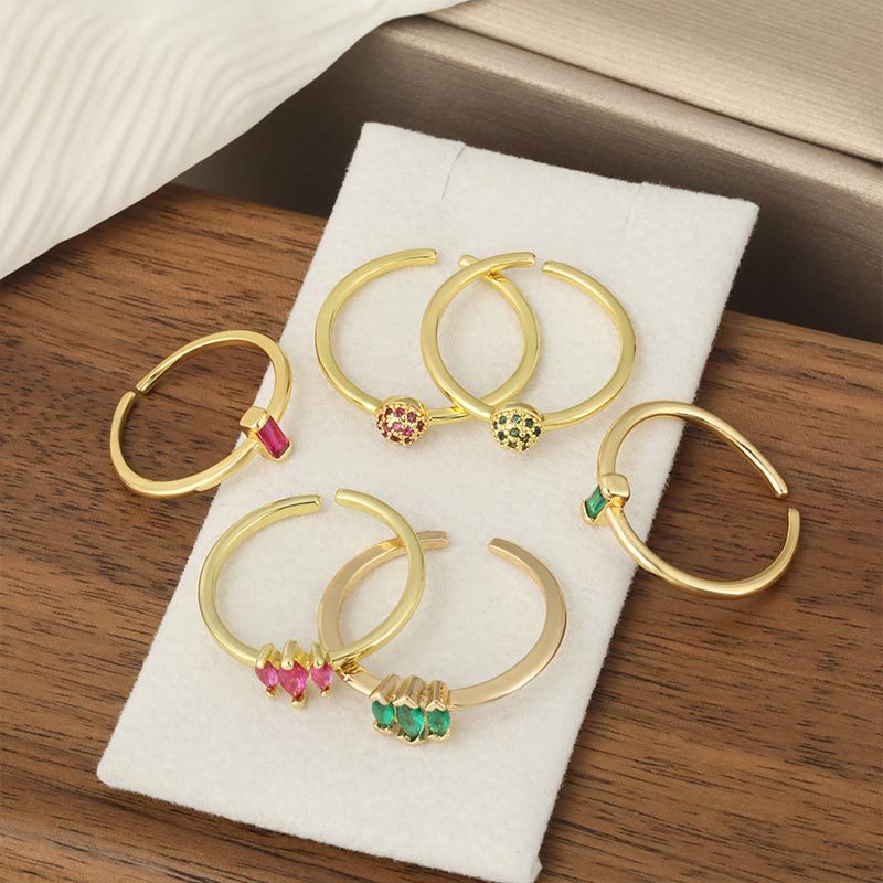 High-end, flower-patterned ring with a unique design. Wholesale of gold, jade and rose flower women's rings from Nansha, Vietnam