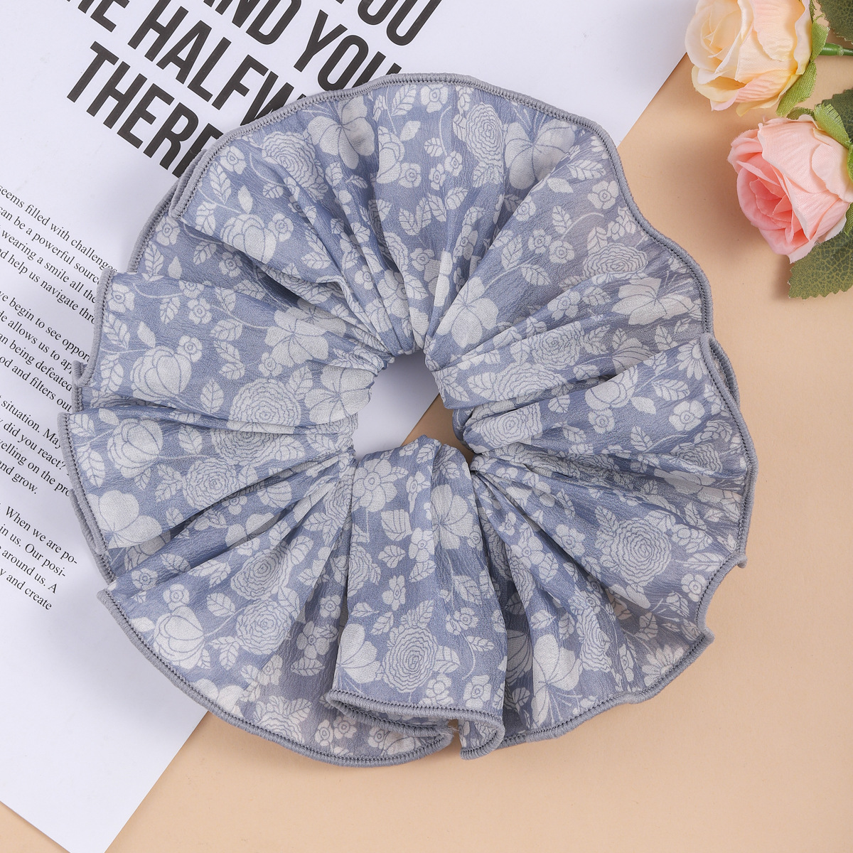 Korean retro summer large intestine hair band for women, light-colored fabric large hair tie, versatile fabric hair tie and hair accessory Application Scenario
